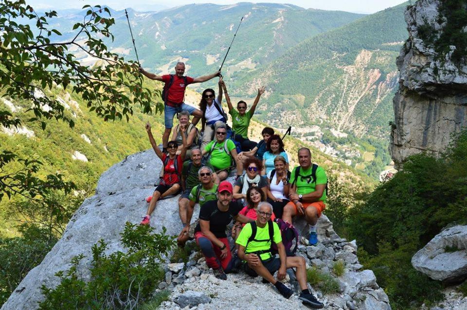Relais Valguerriera ξενώνας Apecchio Εξωτερικό φωτογραφία