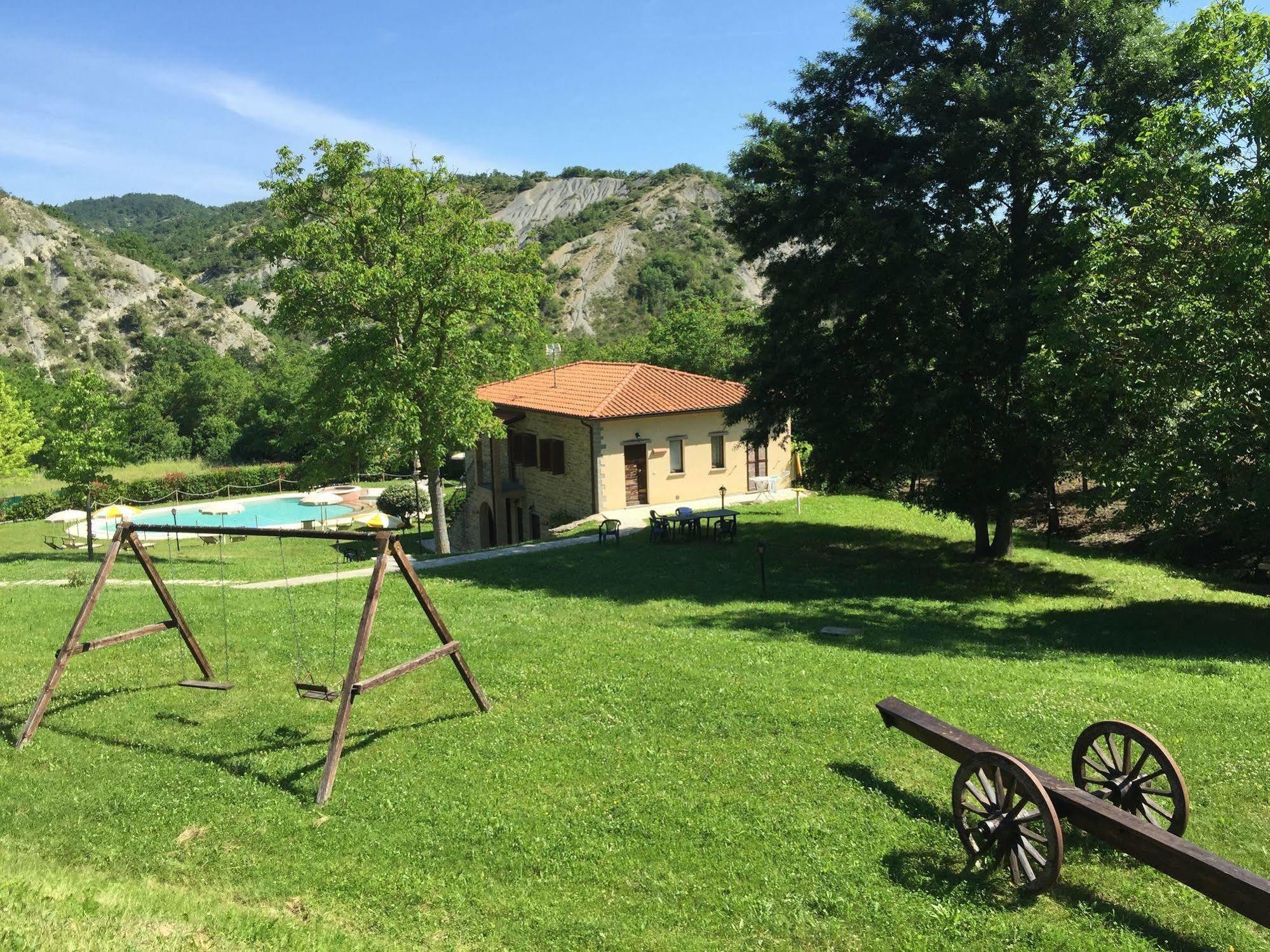 Relais Valguerriera ξενώνας Apecchio Εξωτερικό φωτογραφία