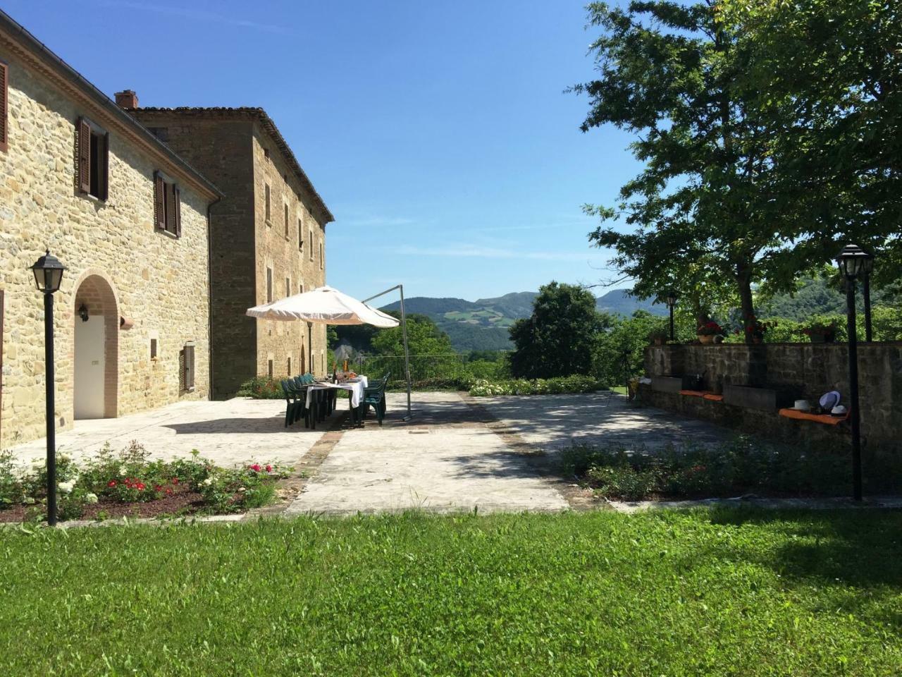 Relais Valguerriera ξενώνας Apecchio Εξωτερικό φωτογραφία