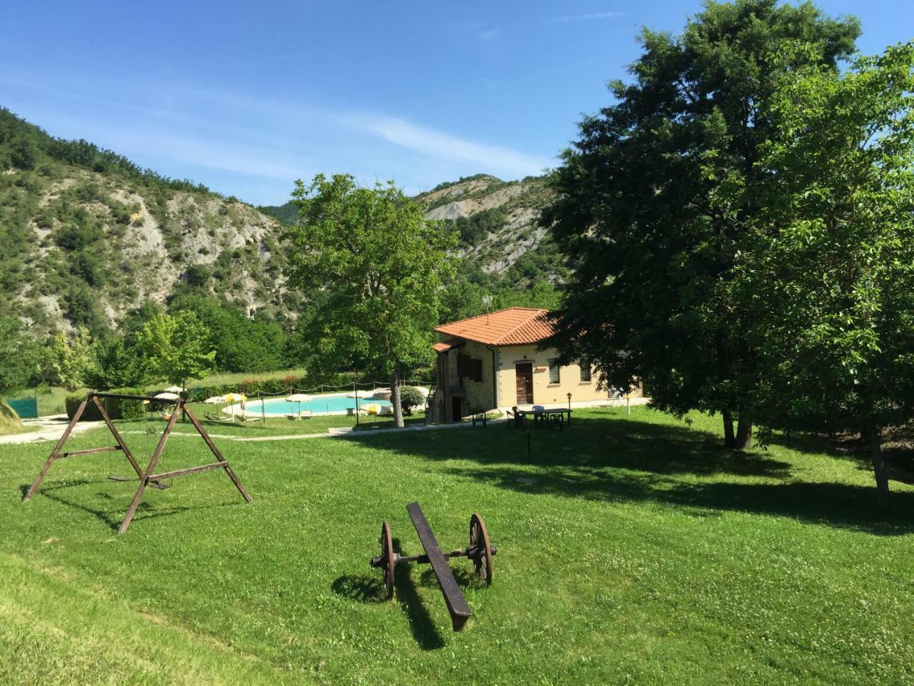 Relais Valguerriera ξενώνας Apecchio Εξωτερικό φωτογραφία