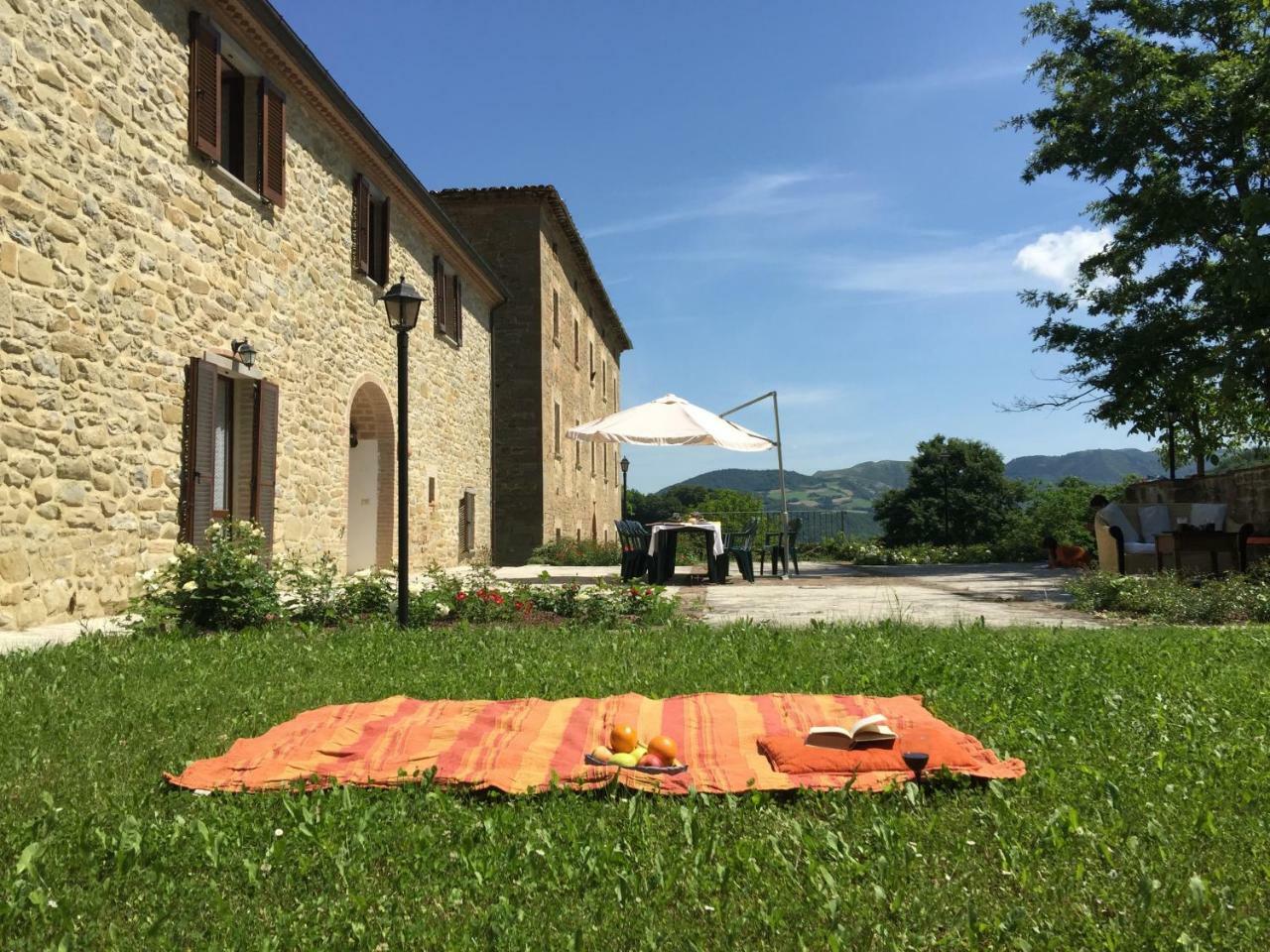 Relais Valguerriera ξενώνας Apecchio Εξωτερικό φωτογραφία
